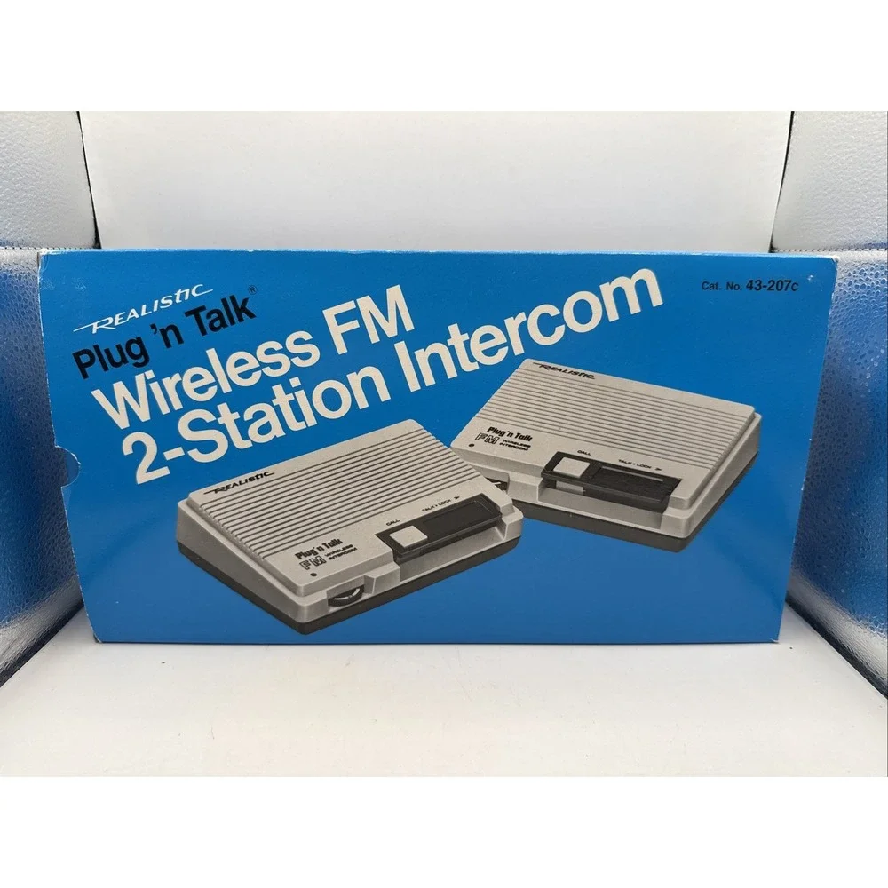 Vintage Realistic Plug`n Talk Wireless FM 2-Station Intercom System 43-207C NEW
